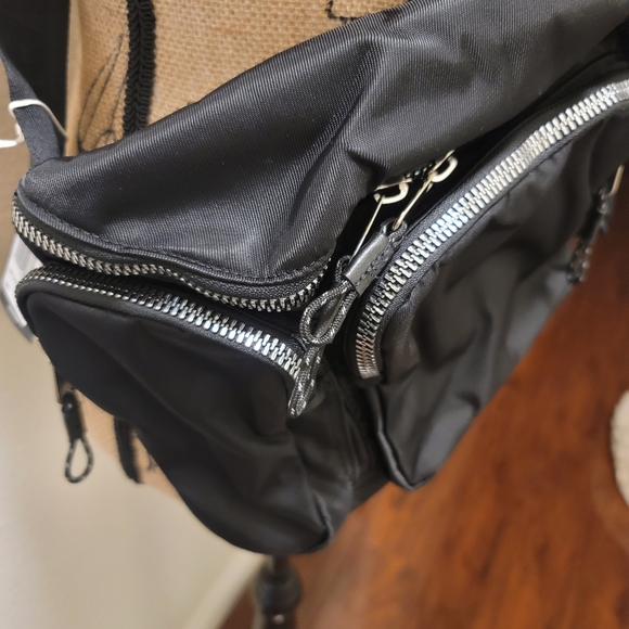 Ivy Park/Adidas Black Pack Fanny Pack - Picture 8 of 10